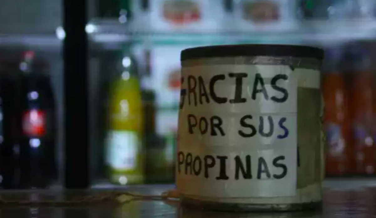 SAT aclara que siempre se han cobrado impuestos a propinas