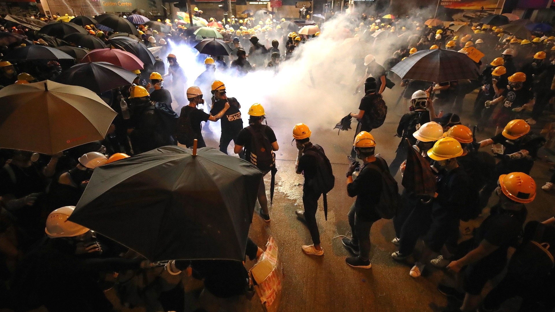 China condena violencia en manifestaciones de Hong Kong