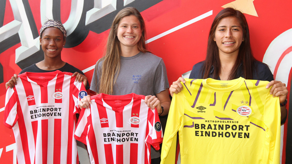 Presentan a Cecilia Santiago con el PSV Eindhoven