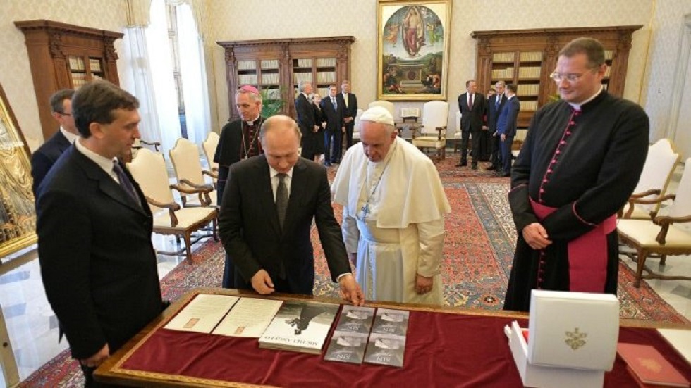 Conversación de Putin y el papa Francisco duró casi una hora