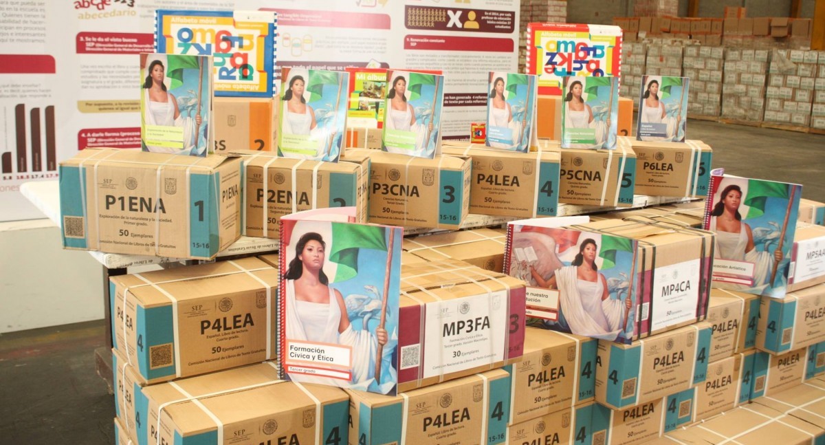 Publica SEP lista de libros autorizados para su uso en secundarias