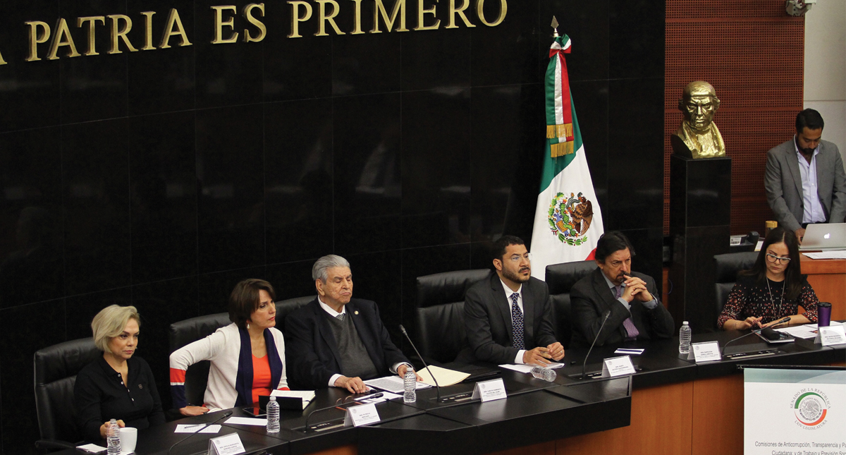 Senadores lamentan asesinatos en Plaza Artz Pedregal