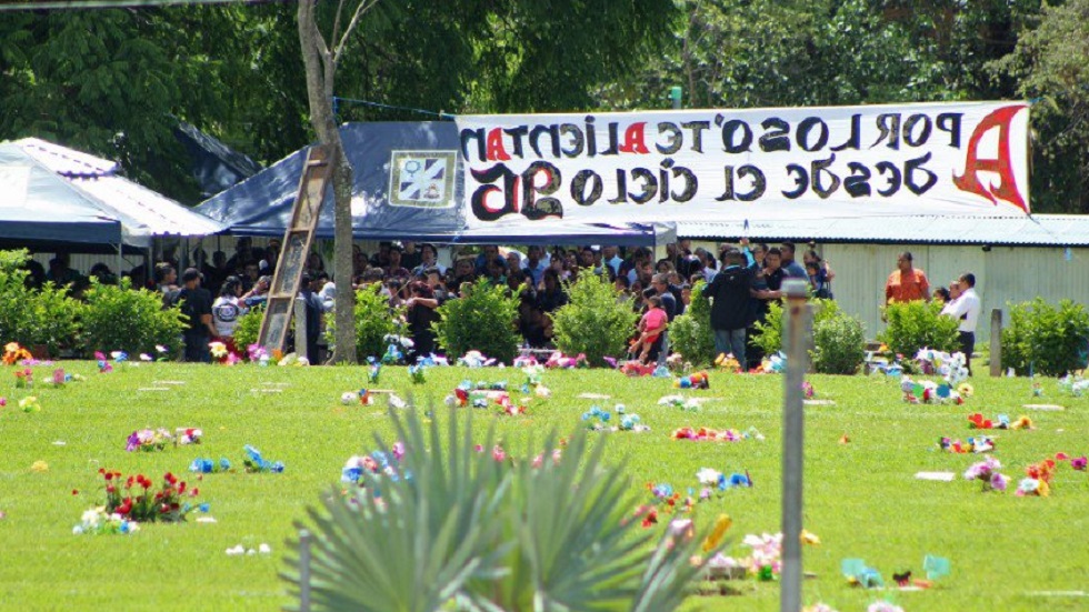 Sepultan a padre e hija ahogados en el río Bravo - sepulcro-de-padre-e-hija-migrantes