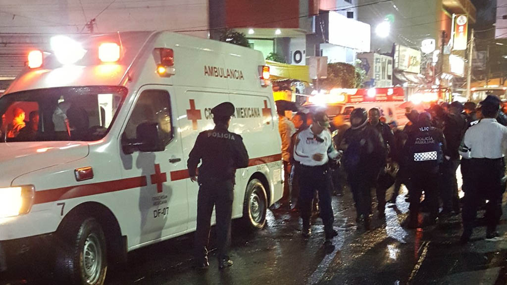 Balacera afuera de Metro Tacuba deja un muerto Balacera afuera de Metro Tacuba deja un muerto