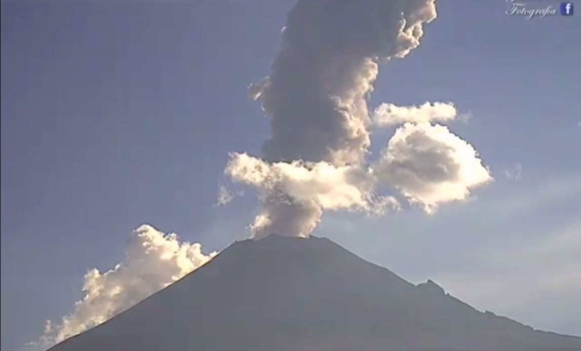 Nueva emisión de ceniza del volcán Popocatépetl