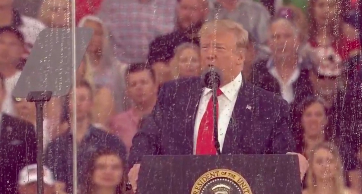 Trump ofrece mensaje por el 243 aniversario de la independencia de EE.UU.