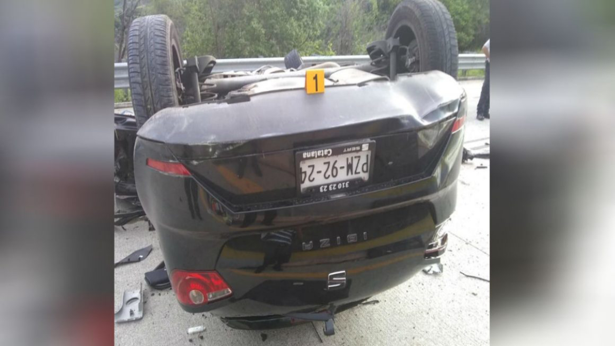 Mueren dos en accidente automovilístico en la Autopista del Sol