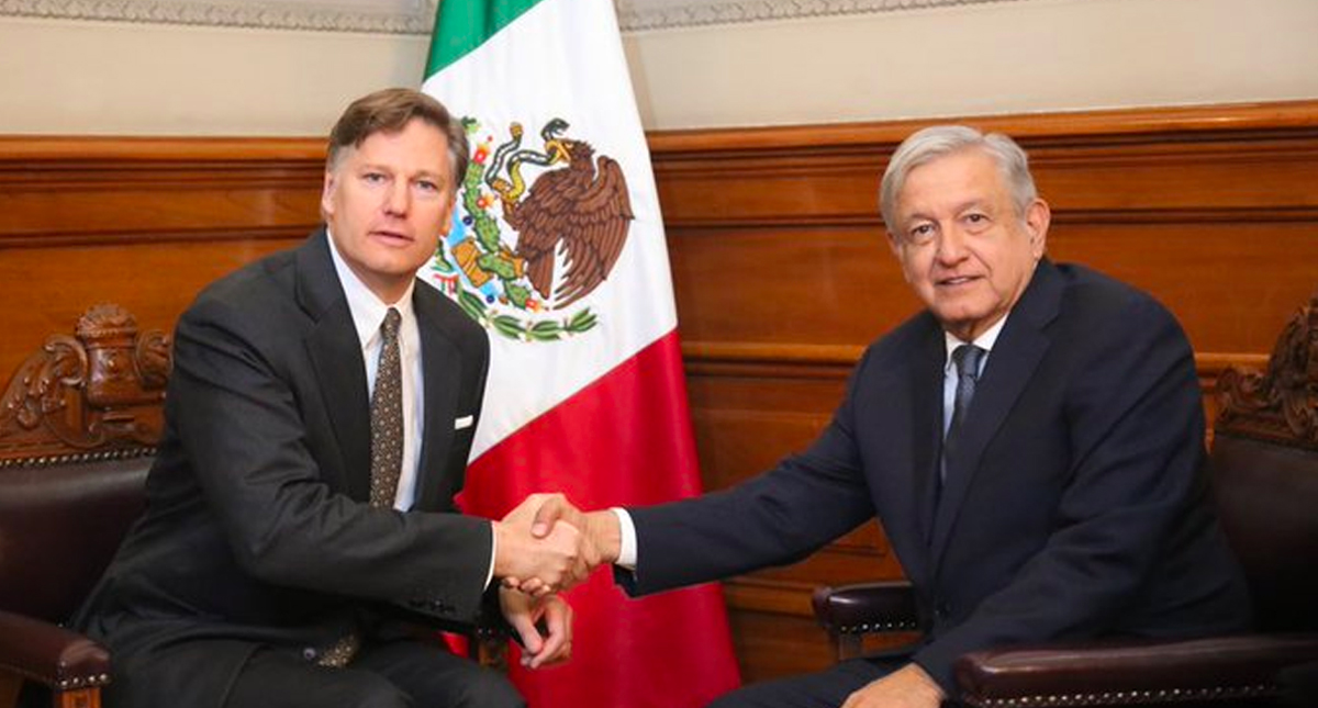 López Obrador pide a embajador de EE.UU. castigo ejemplar para atacante de El Paso