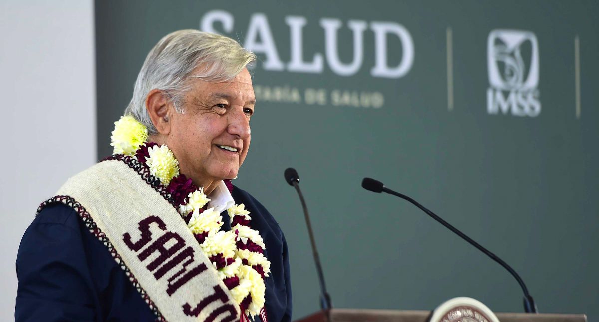 AMLO convoca a médicos jubilados a ocupar vacantes en el Seguro Social