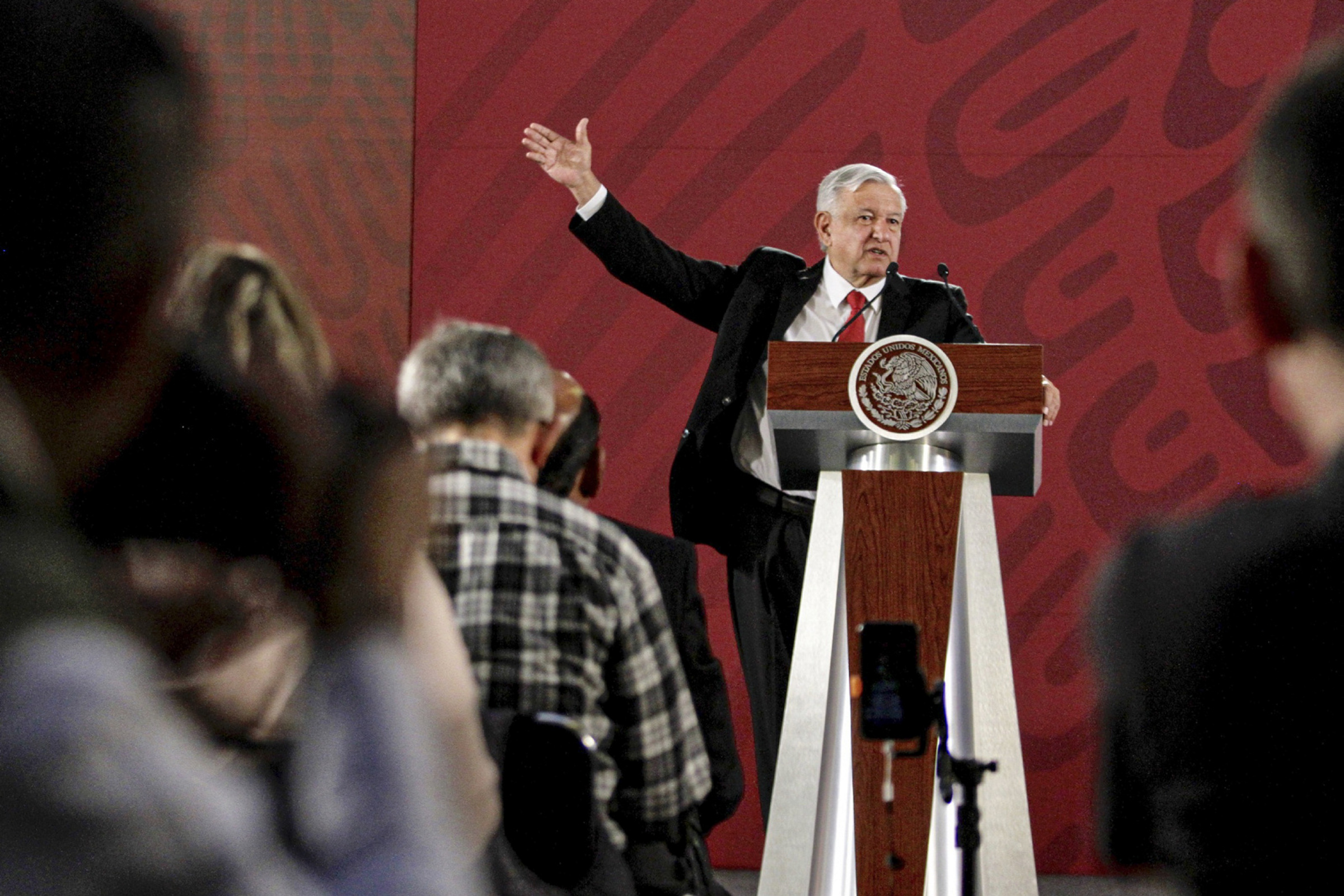 Yo no voy a ser cómplice de corruptos: AMLO Yo no voy a ser cómplice de corruptos: AMLO