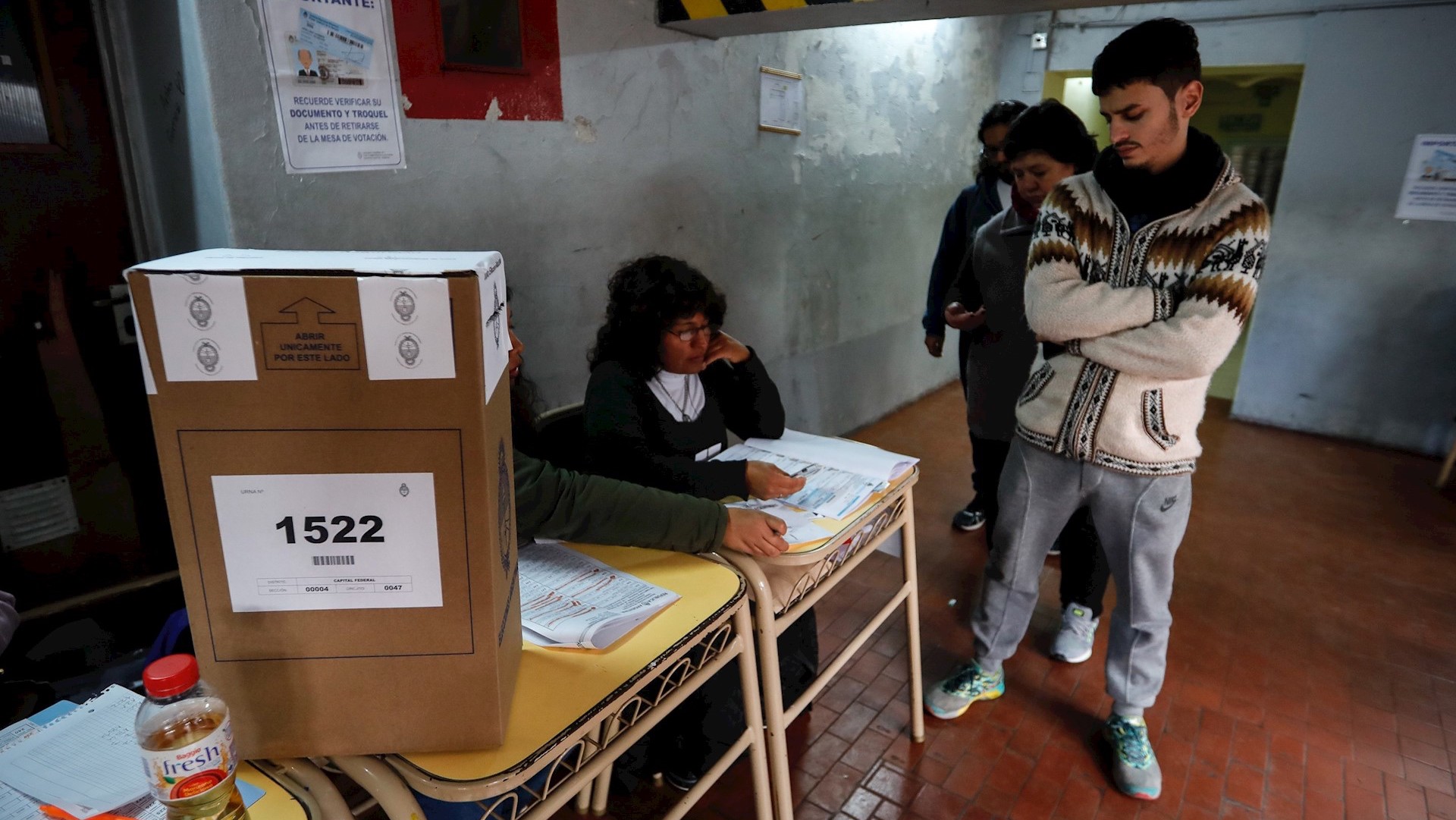 Cierran centros electorales de las primarias en Argentina Cierran centros electorales de las primarias en Argentina