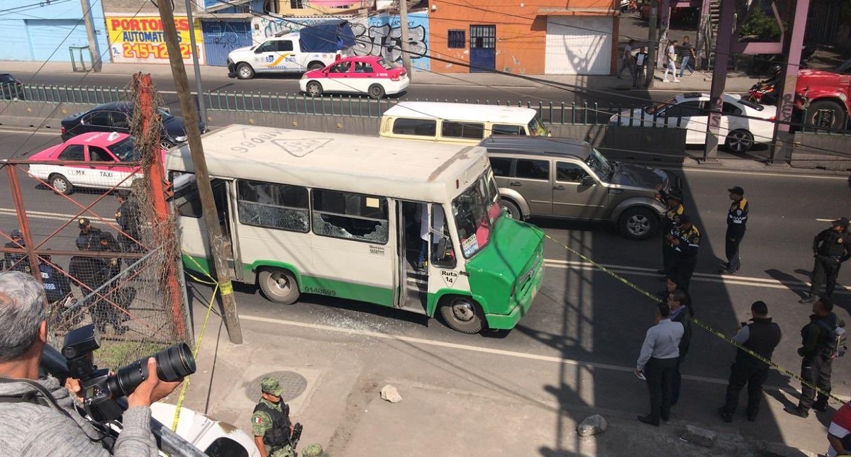 Asesinan a custodio en Periférico; presumen ataque directo