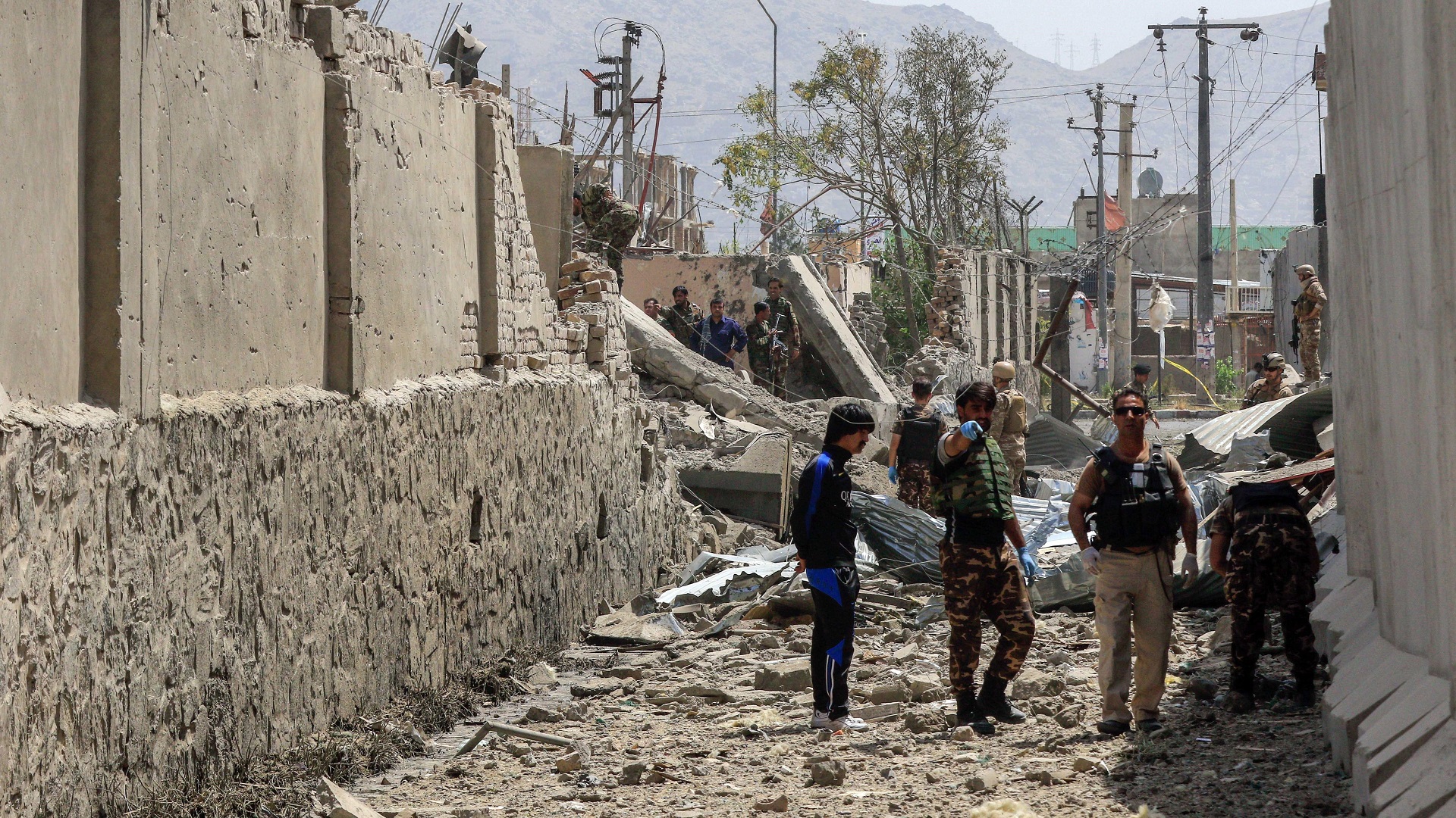 Atentado con coche bomba deja 14 muertos en Kabul