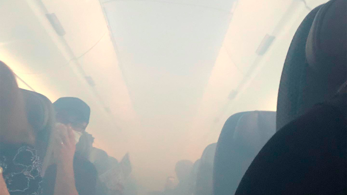 Avión aterriza de emergencia en Hawaii por humo en la cabina