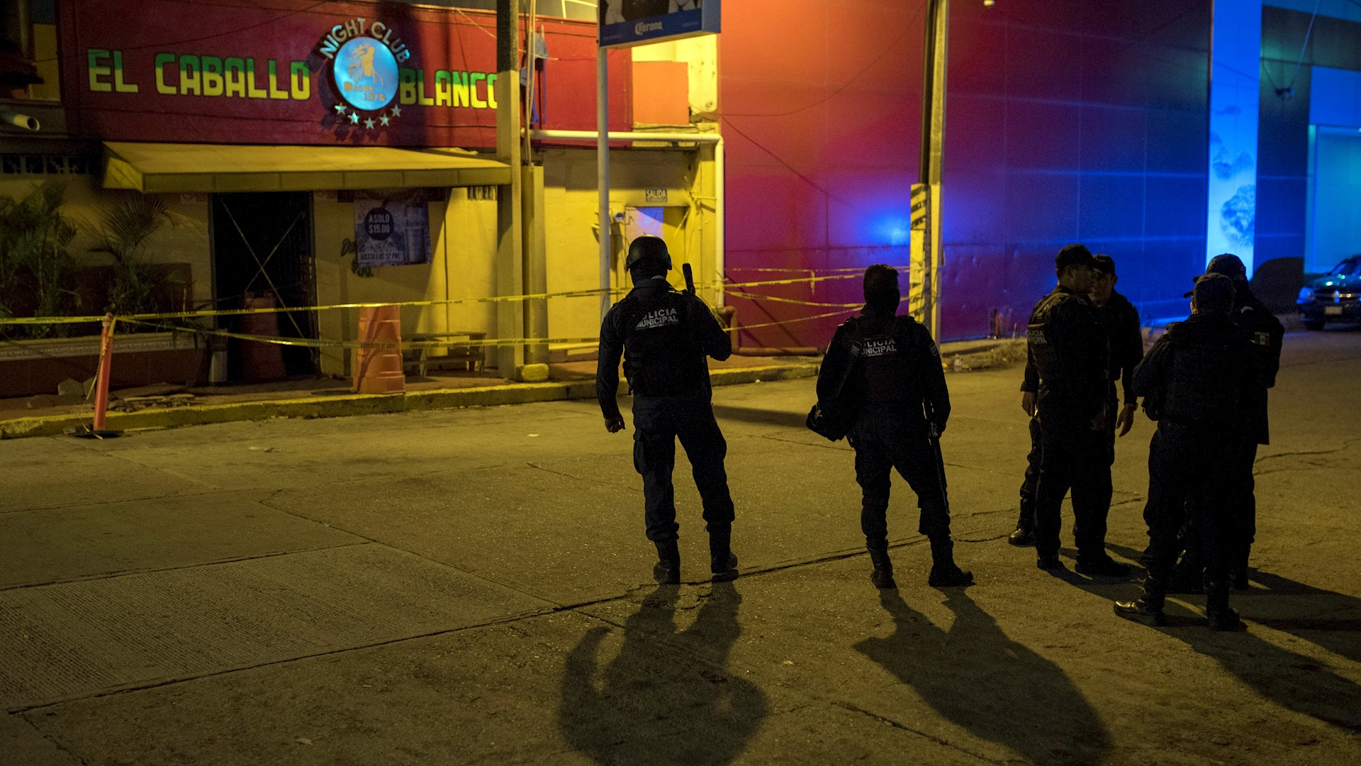 Sube a 26 número de muertos por masacre en bar de Coatzacoalcos