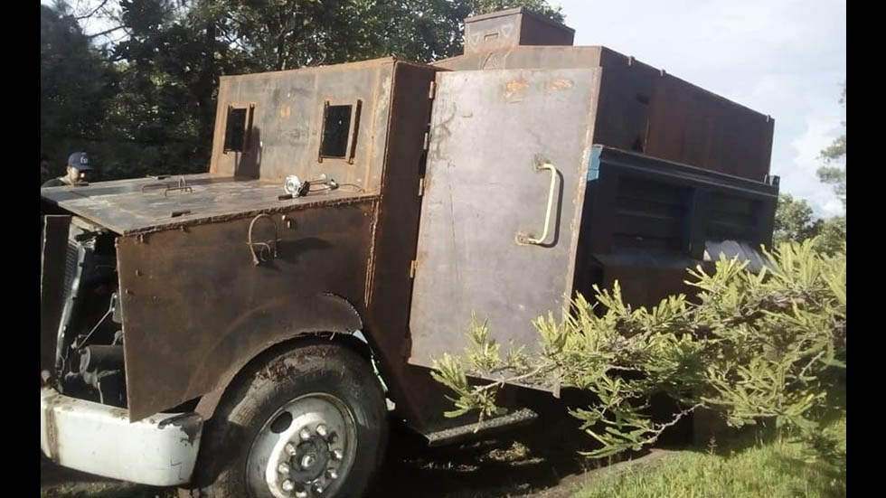#Video Presunto vehículo blindado de ‘El Carrete’ en Guerrero