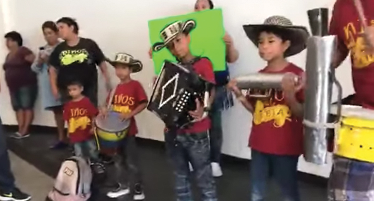 #Video Fanáticos entonan música de Celso Piña en su velorio