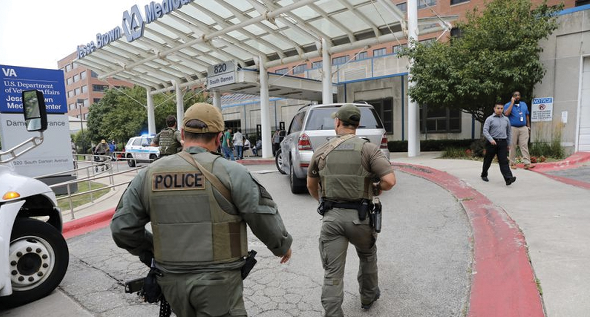 Detienen a hombre armado en hospital de Chicago