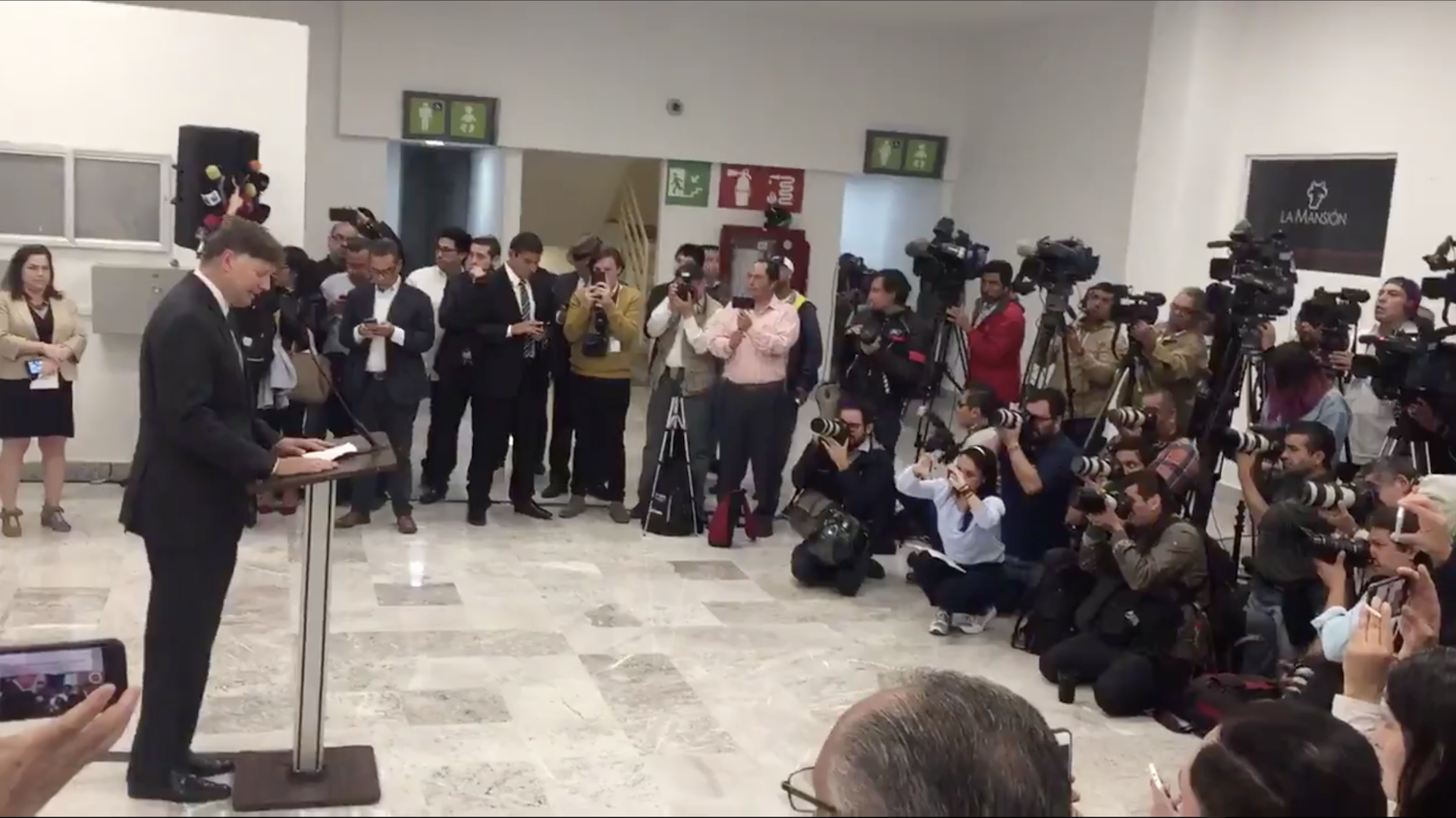 Llega Christopher Landau, el nuevo embajador de Estados Unidos en México