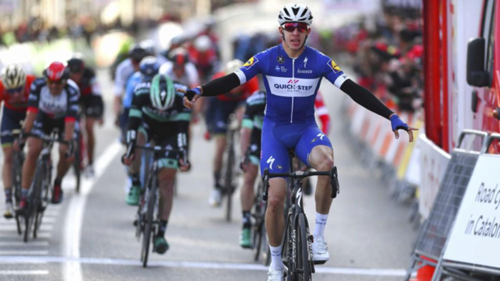 Ciclistas se quejan ante UCI por seguridad en la Vuelta al Benalux