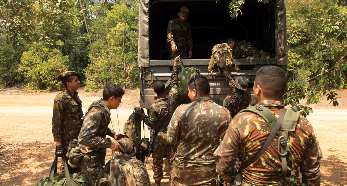 Pese a incendios continúan acciones contra minería ilegal en selva de Brasil