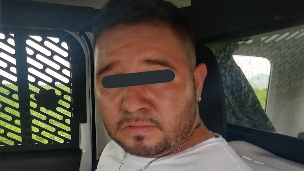 Sujetos golpean a mujer para robarle el auto en Tláhuac