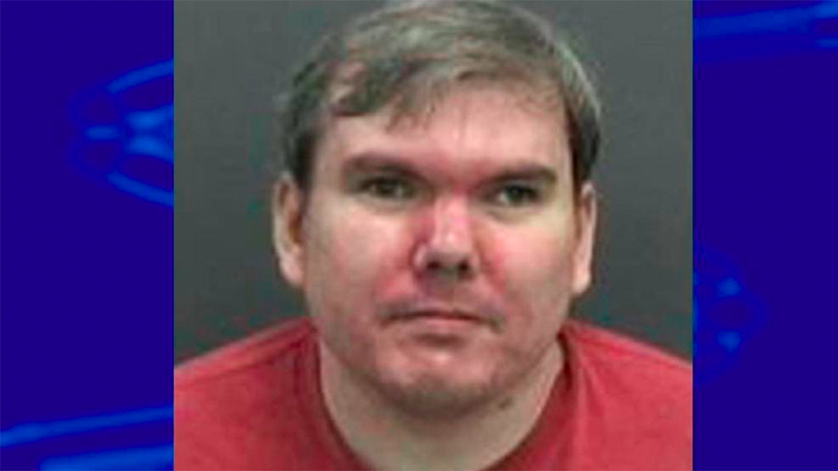 Detienen a hombre en Florida por amenazar con realizar un tiroteo