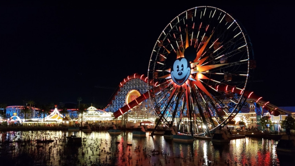 Adolescente con sarampión contagiosa visitó Disneyland en California