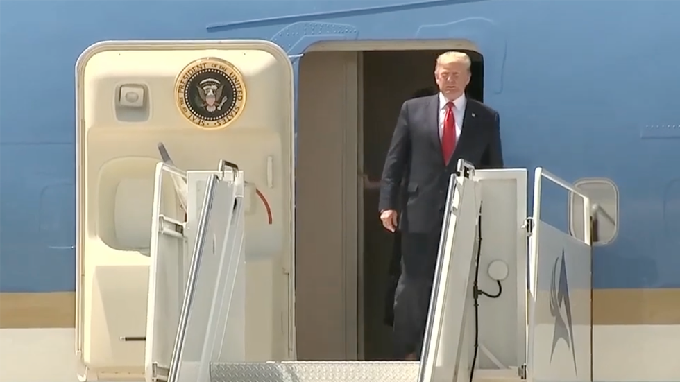 El Paso recibe a Trump con protestas