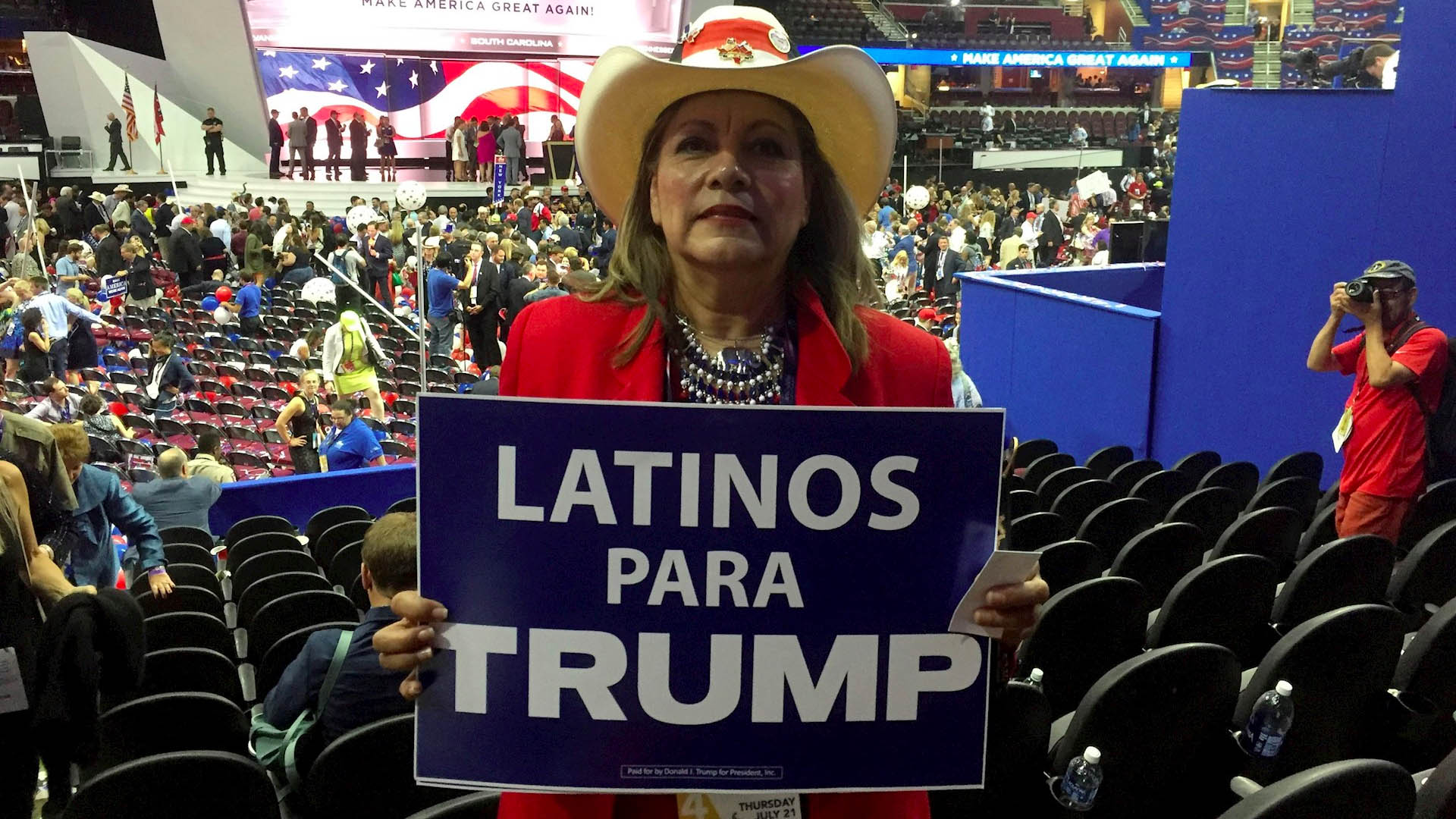 Votantes hispanos de cinco estados se sienten “frustrados” con Trump