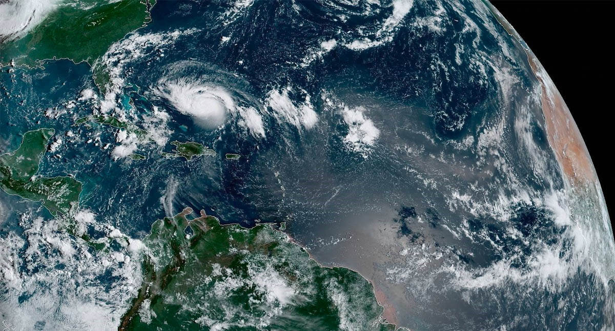 Ex primer ministra de Canadá se disculpa por desear que Dorian golpee complejo hotelero de Trump