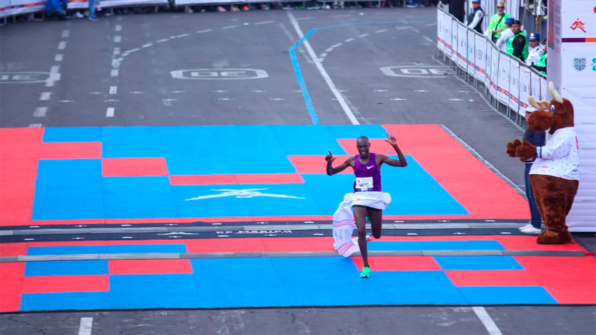El keniata Ducan Maiyo gana el Maratón de la Ciudad de México