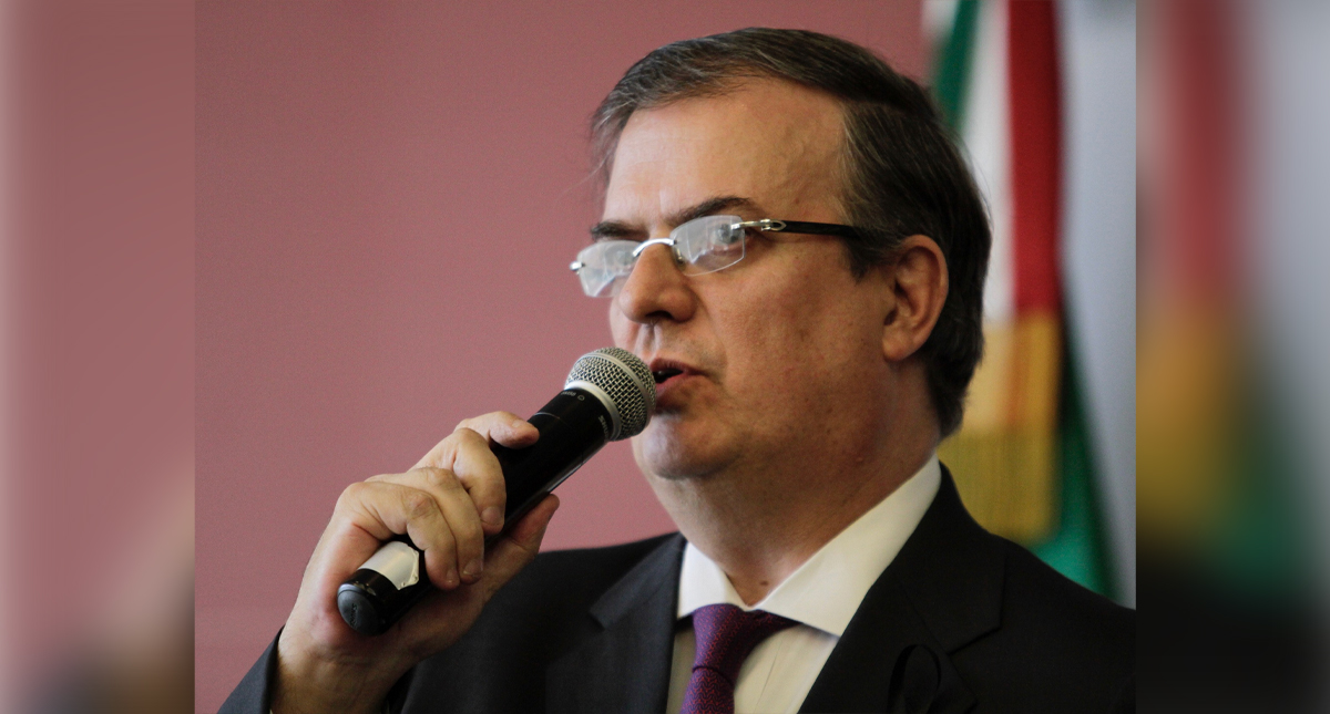 Ebrard llega a El Paso, Texas, lugar del tiroteo donde murieron ocho mexicanos Ebrard llega a El Paso, Texas, lugar del tiroteo donde murieron ocho mexicanos