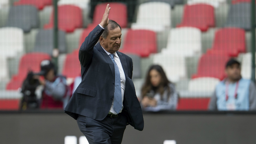 Enrique Meza deja de ser entrenador de Veracruz