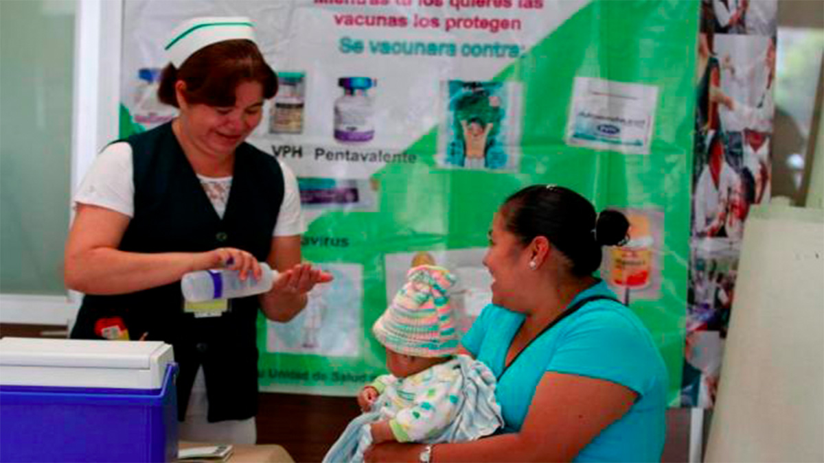 Reportan escasez de vacunas contra sarampión en Tabasco