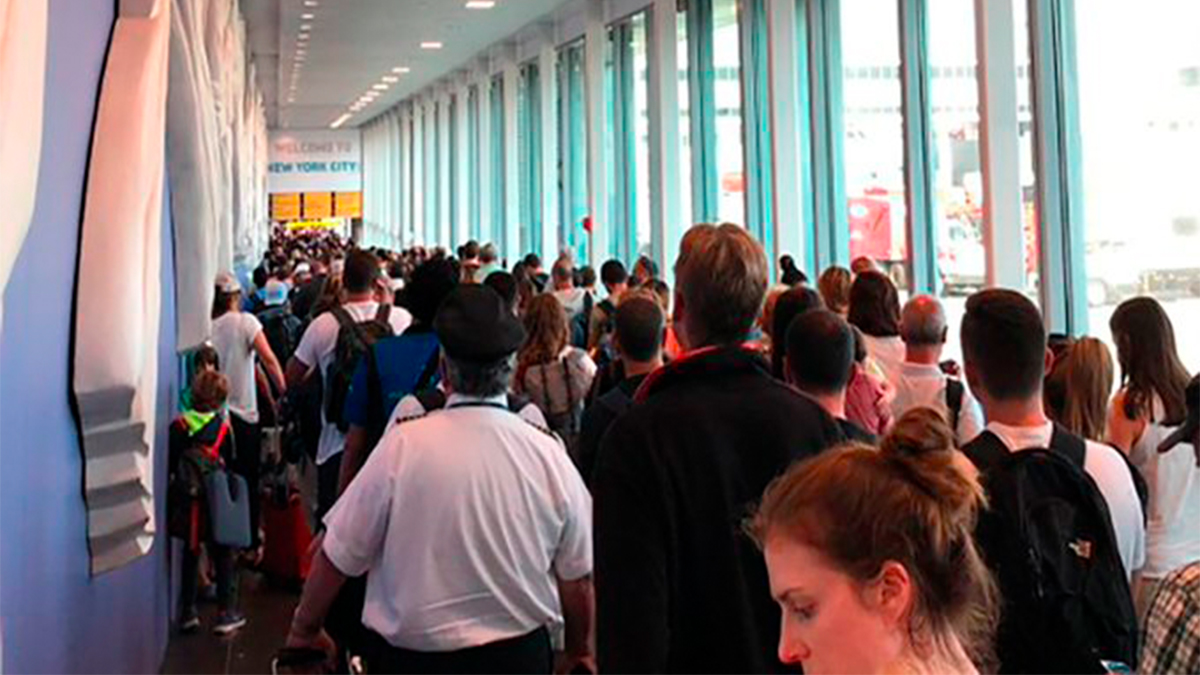 Caos en aeropuertos de EE.UU. por falla en sistema de CBP; el problema ya fue resuelto