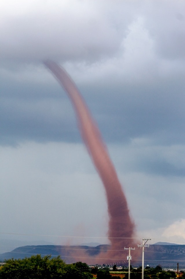 "Culebrilla o Diablo de polvo" sorprende a habitantes de Zacatecas - fresnillo-zacatecas-fenomeno-2