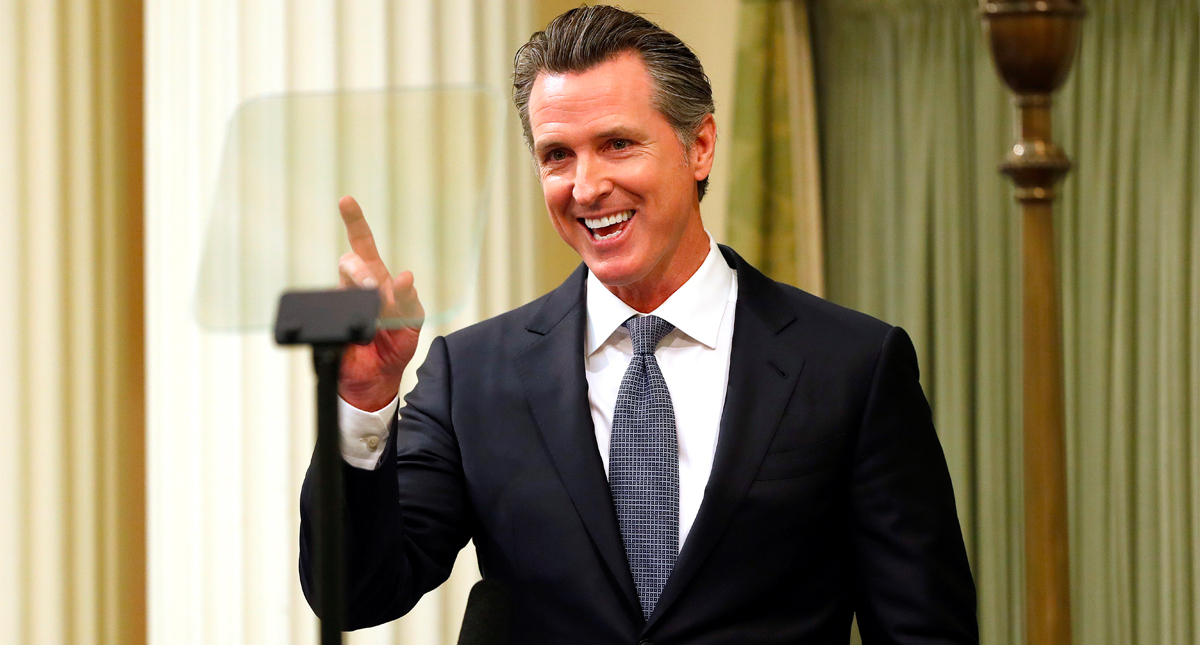 California firma ley sobre uso de fuerza letal por parte de policías