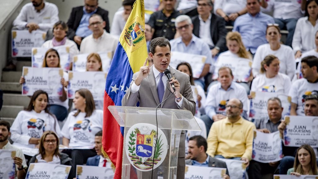 Guaidó denuncia que Maduro pretende “disolver el Parlamento”
