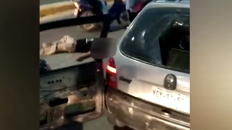 Sobrevive hombre que golpearon y atropellaron en Puebla