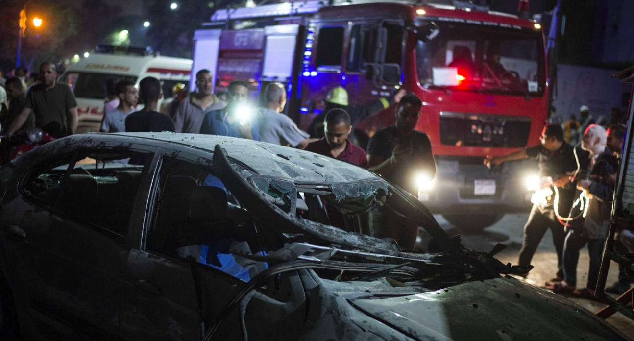 Explosión frente a hospital de El Cairo deja al menos 17 muertos