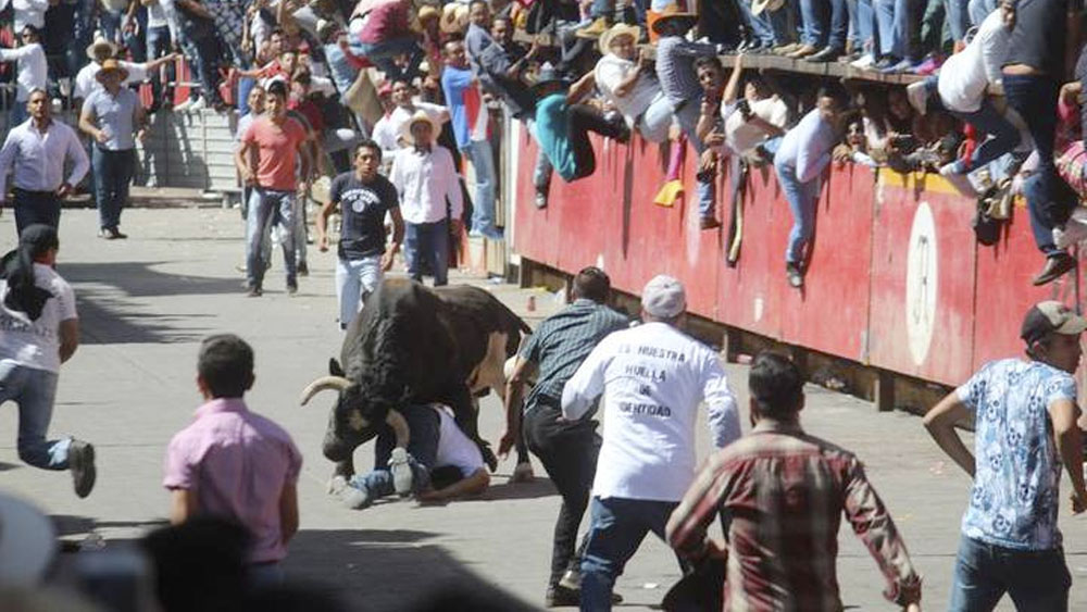 Huamantlada deja 10 personas lesionadas