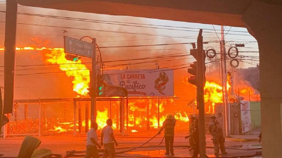 Hallan sin vida a presuntos incendiarios de restaurante en Querétaro
