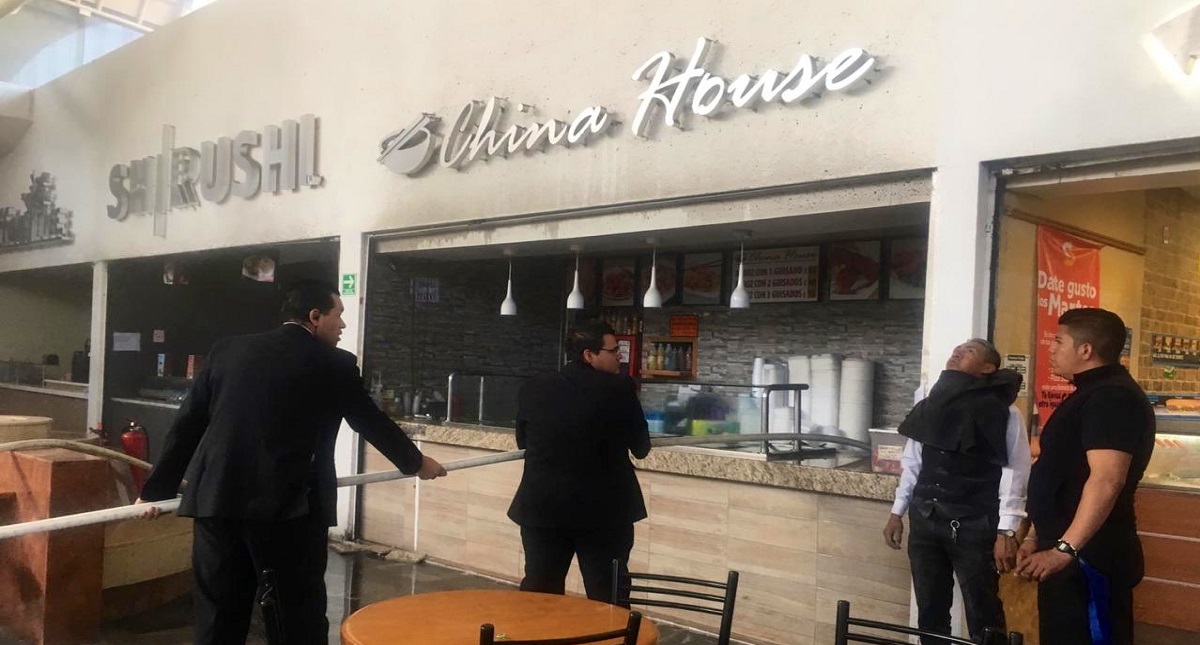 Se incendia negocio de comida china en Plaza Tepeyac - incendio-en-local-de-comida-china