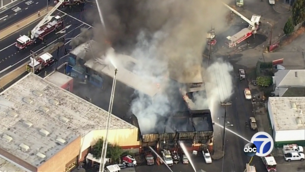 Incendio en almacén de Oakland