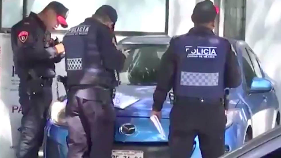 Detienen a hombre de la tercera edad que intentó asaltar banco con nota intimidatoria