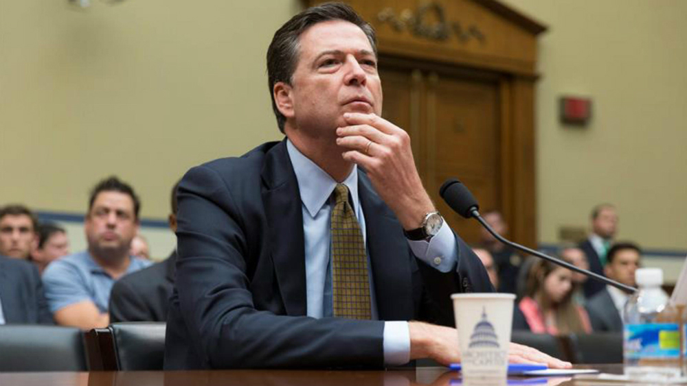 Comey advierte que Trump podría volver a perseguirlo tras la desestimación de su caso Comey advierte que Trump podría volver a perseguirlo tras la desestimación de su caso