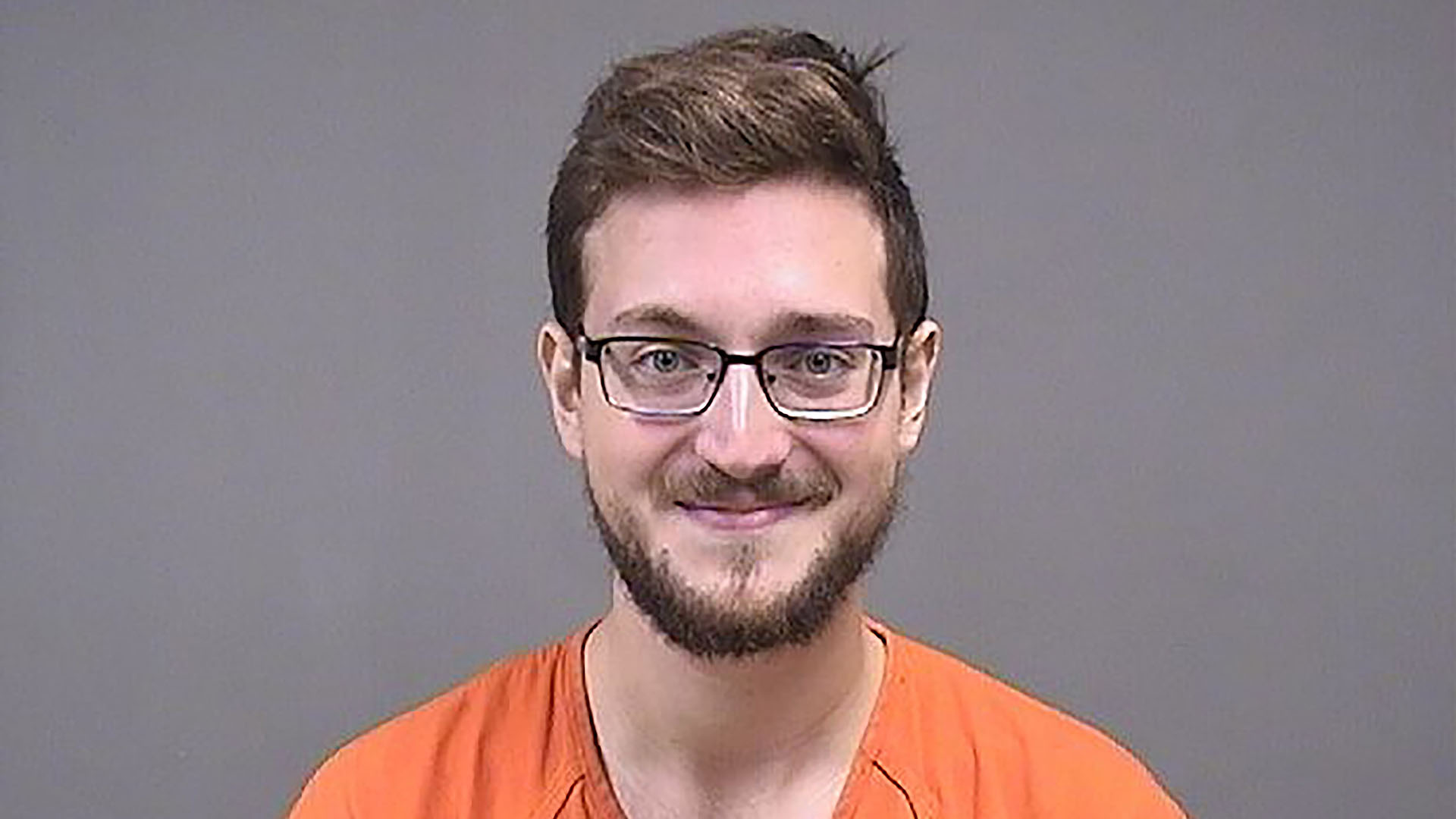 Detienen a joven por amenazar con disparar en centro judío de EE.UU.