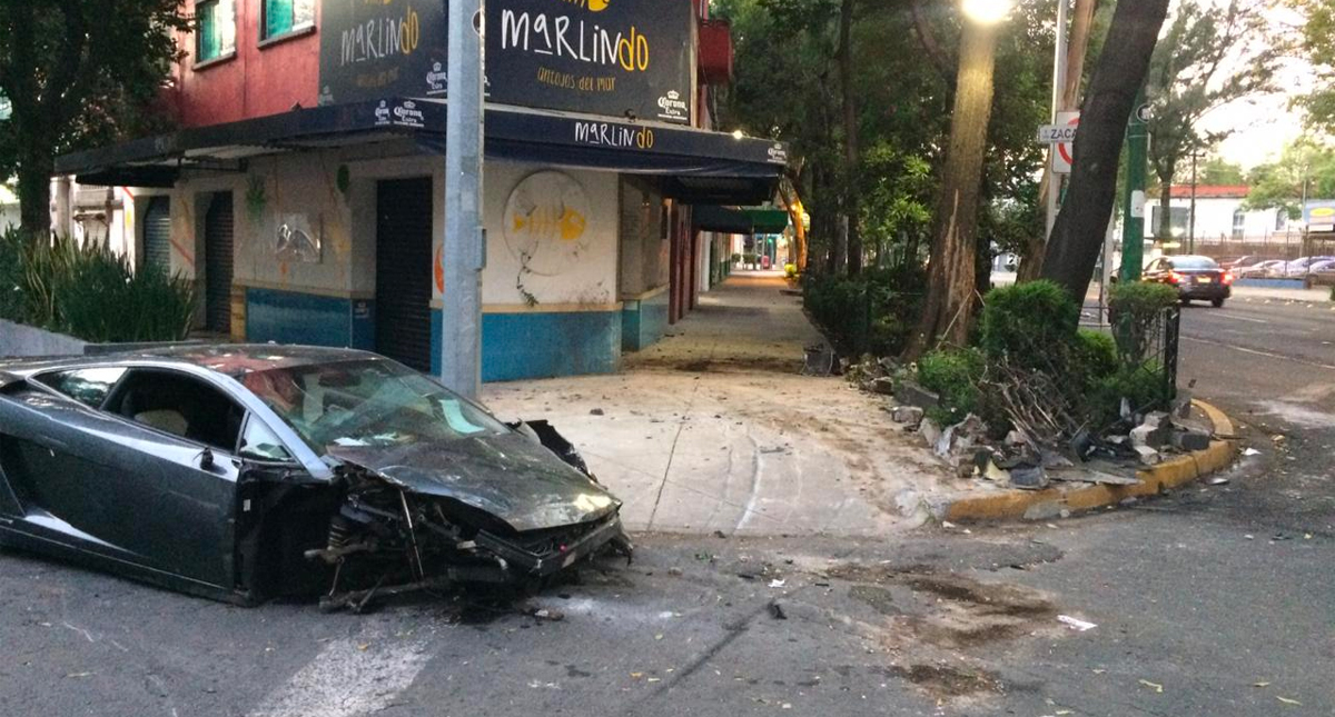 Destroza Lamborghini en la Roma y se da a la fuga