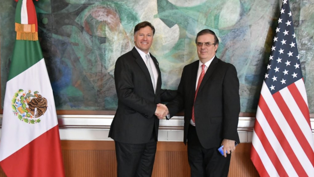 Ebrard y embajador de EE.UU. en México hablan sobre migración y T-MEC